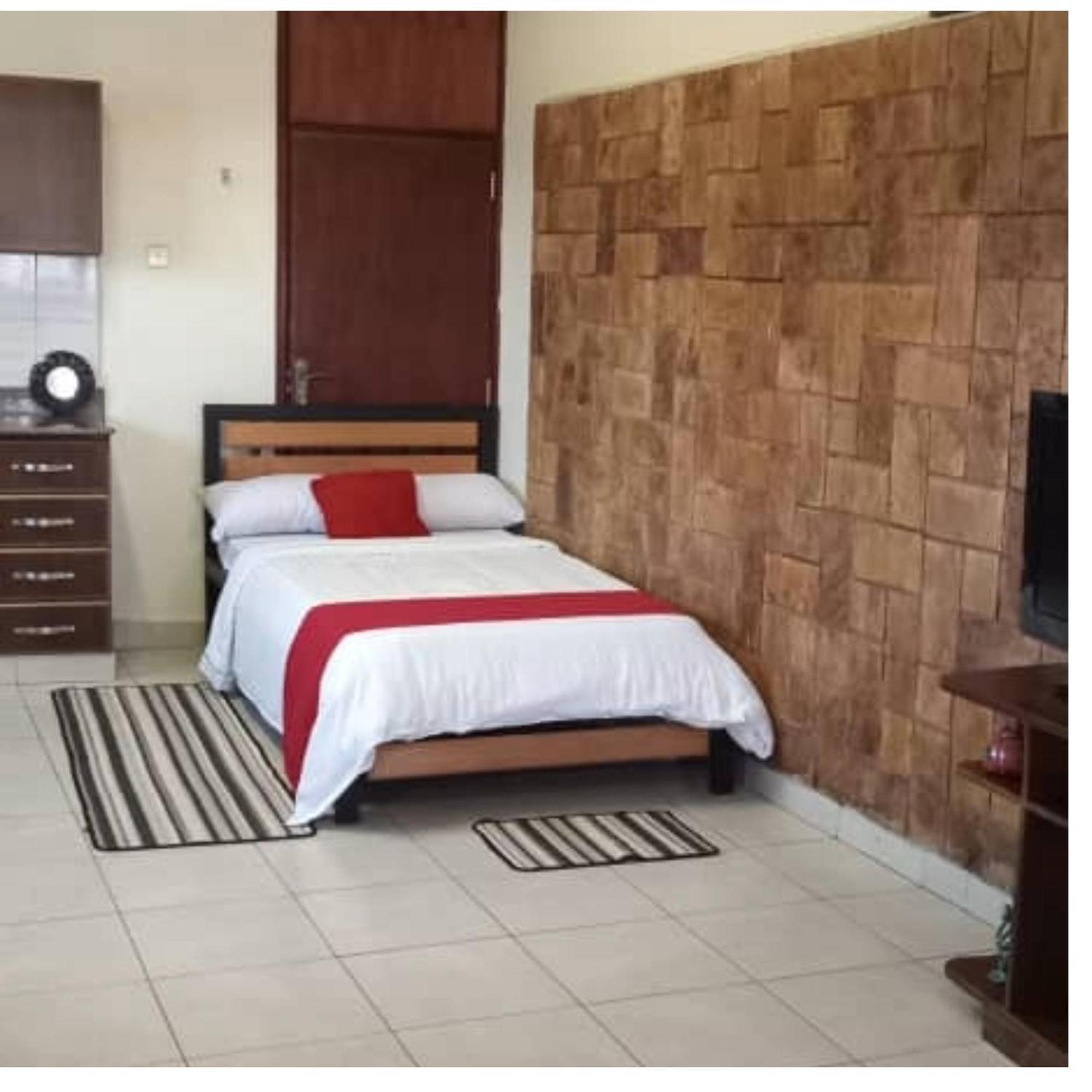 The Abode Apartments Lake View & Breakfast Suite Near Beach 엔테베 외부 사진
