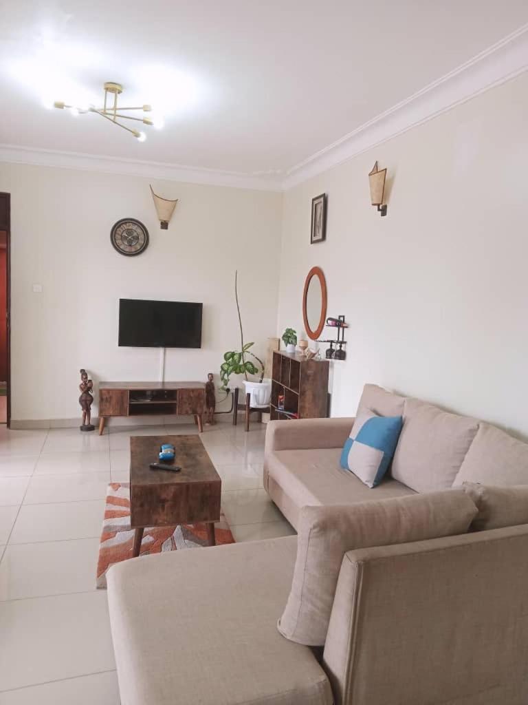 The Abode Apartments Lake View & Breakfast Suite Near Beach 엔테베 외부 사진
